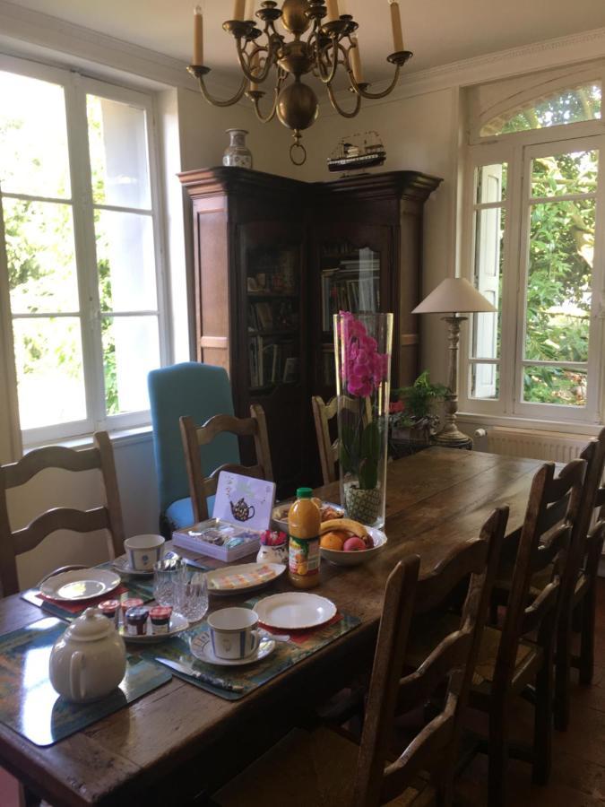 Au Charme Des Pommiers Bed and Breakfast Thiberville Exteriör bild